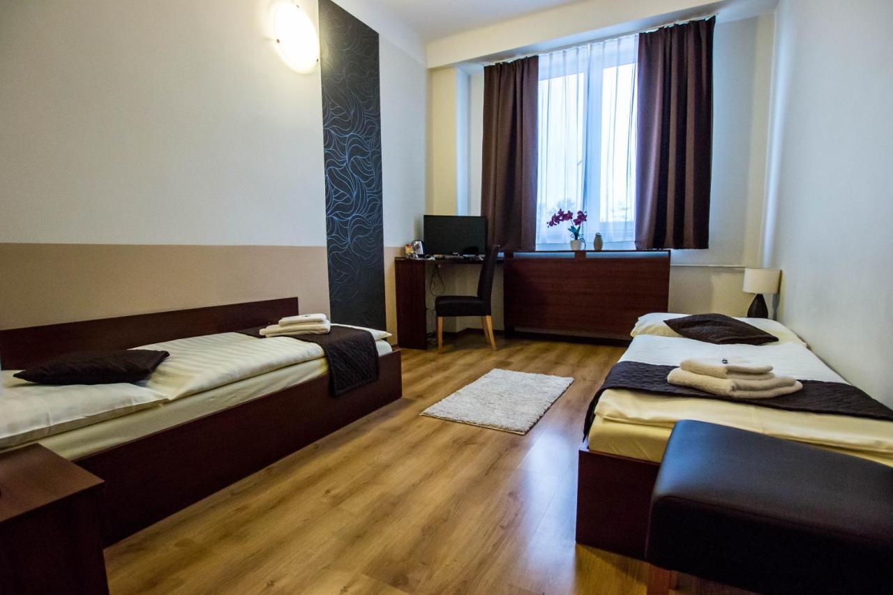 Penzion Fit - Contactless Check In Zvolen Extérieur photo