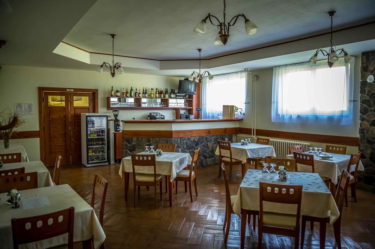 Penzion Fit - Contactless Check In Zvolen Extérieur photo