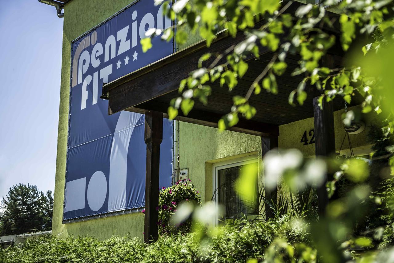 Penzion Fit - Contactless Check In Zvolen Extérieur photo